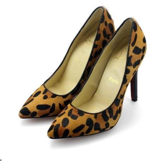 苗族丝袜鞋,穿越时空的苗绣艺术与民族风情